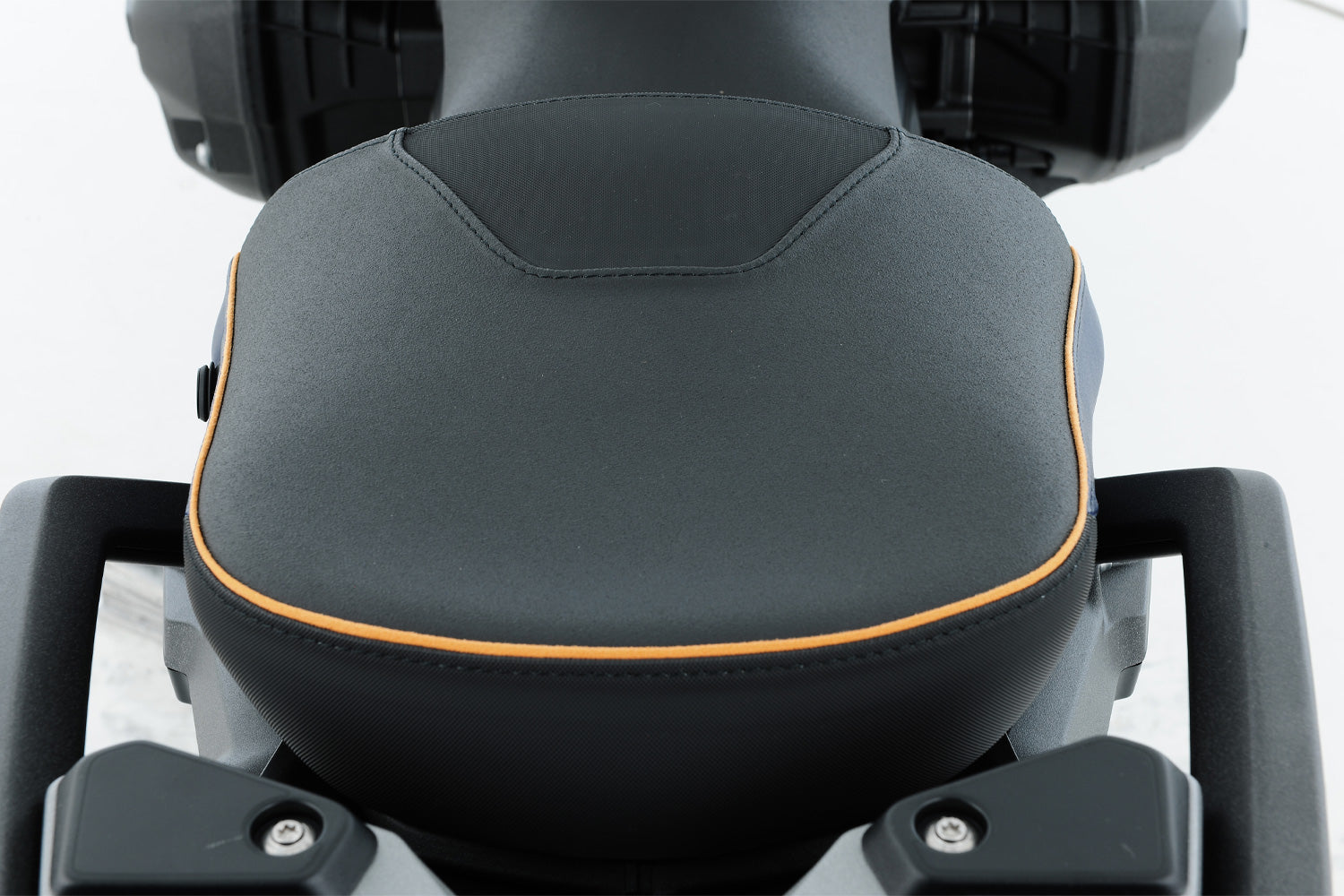 Wunderlich Passenger Seat AKTIVKOMFORT with Smart Plug & Play seat heating R 1300 GS