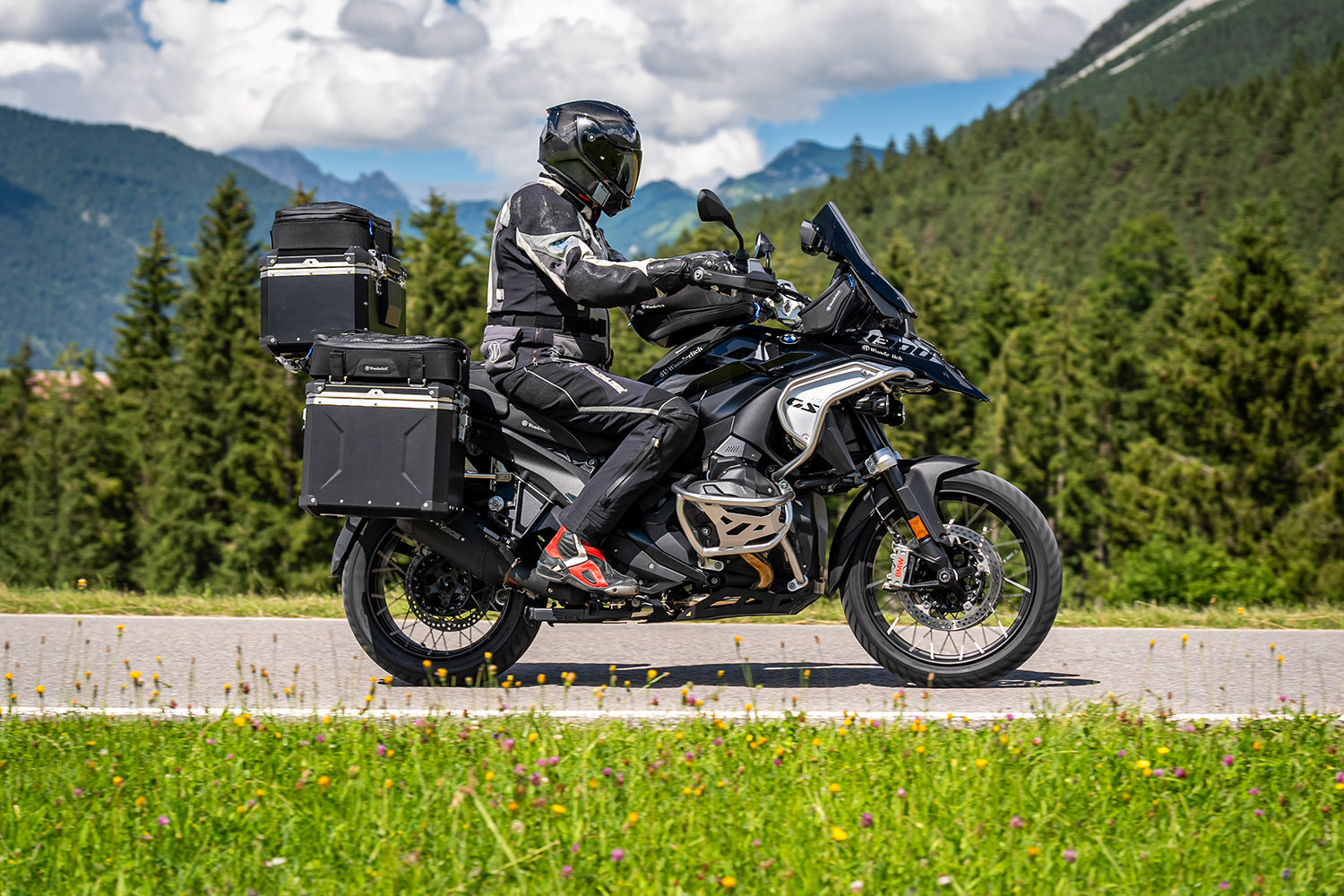 Wunderlich ULTIMATE Tank Protection Bars R 1300 GS