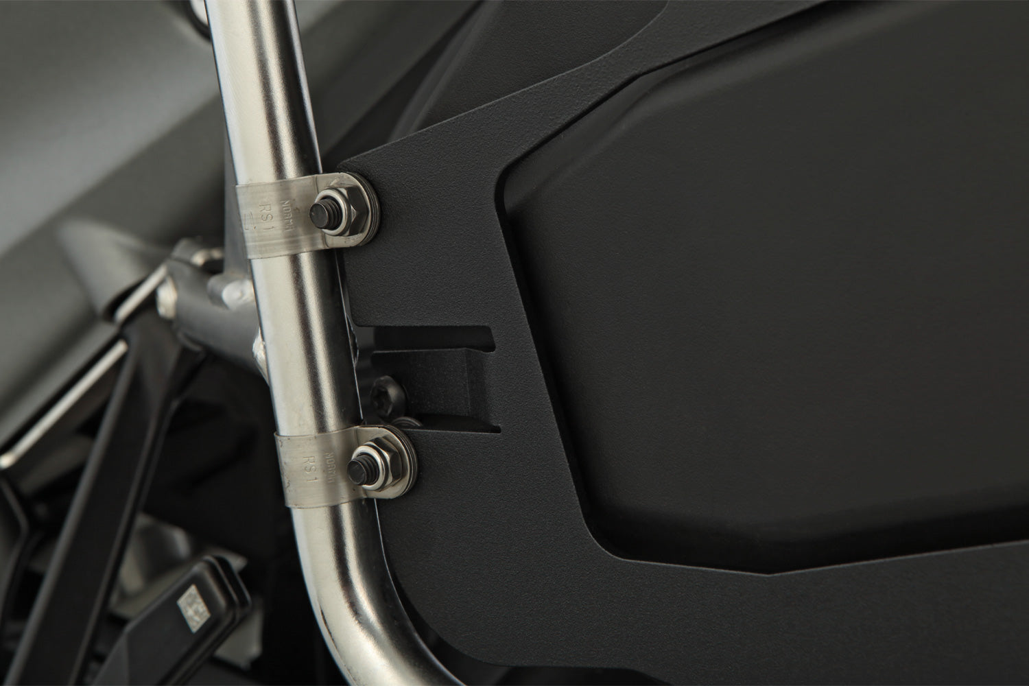 Wunderlich Tool Box with Standard Lock – suitable for Wunderlich Pannier Racks R 1300 GS Adventure