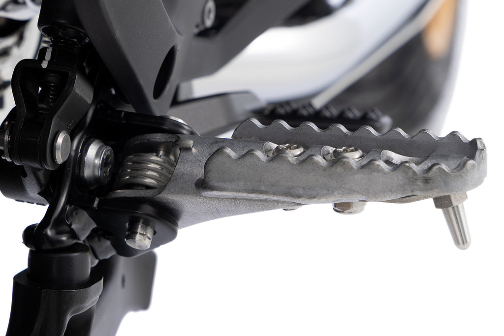 Wunderlich lean angle indicators for the original footrests R 1300 GS