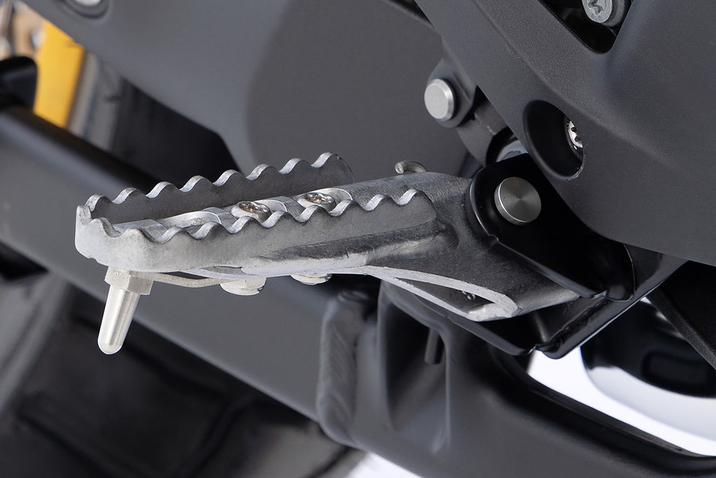 Wunderlich lean angle indicators for the original footrests R 1300 GS