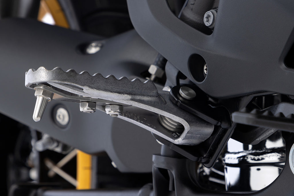 Wunderlich lean angle indicators for the original footrests R 1300 GS