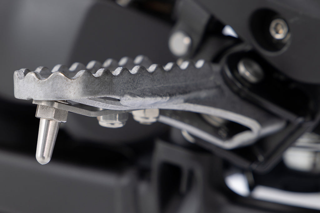 Wunderlich lean angle indicators for the original footrests R 1300 GS