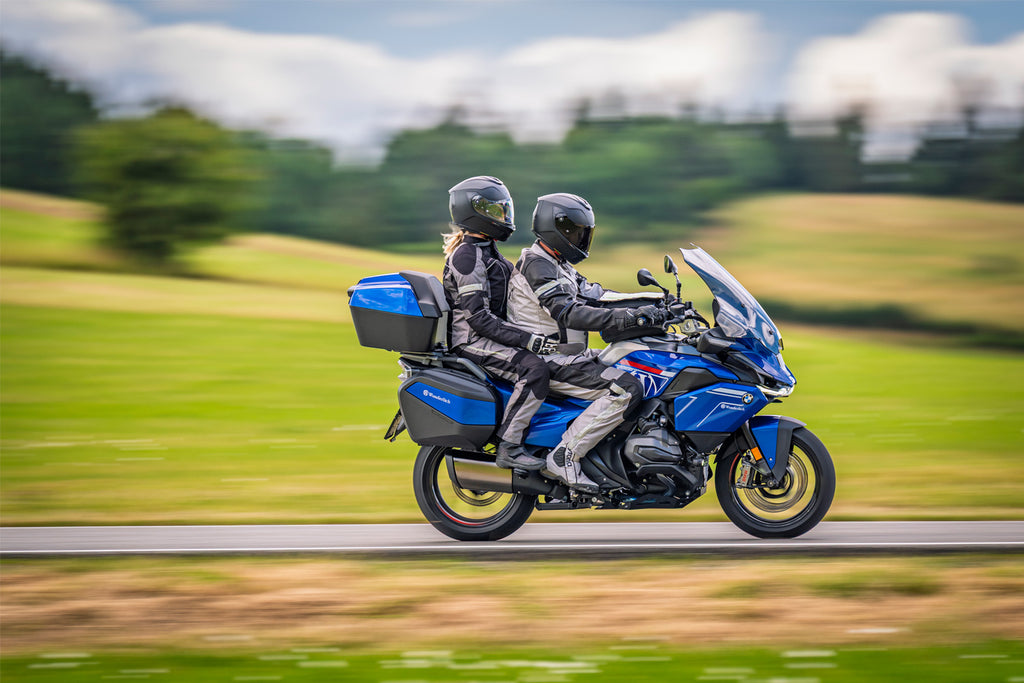 Wunderlich AKTIVKOMFORT passenger seat with seat heating Smart Plug & Play for the R 1300 RT