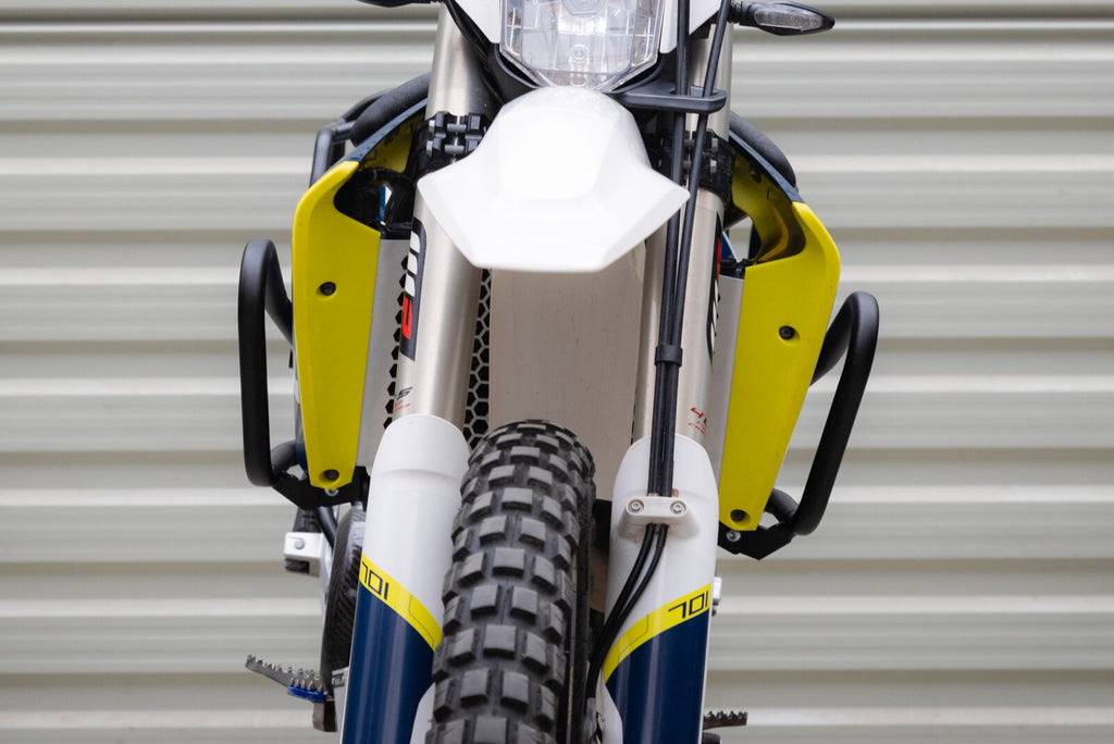 Yakk EXP Crash Bar Black