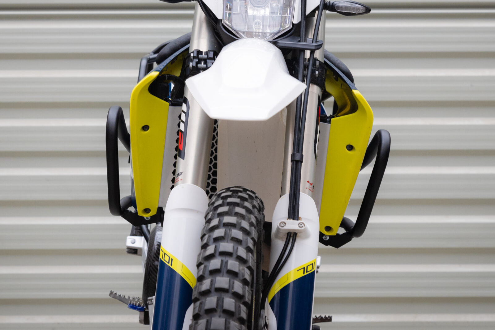 Yakk EXP Crash Bar Black