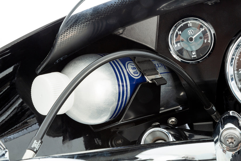 Wunderlich loudspeaker/bottle holder for HIGHWAY cockpit fairing R 18