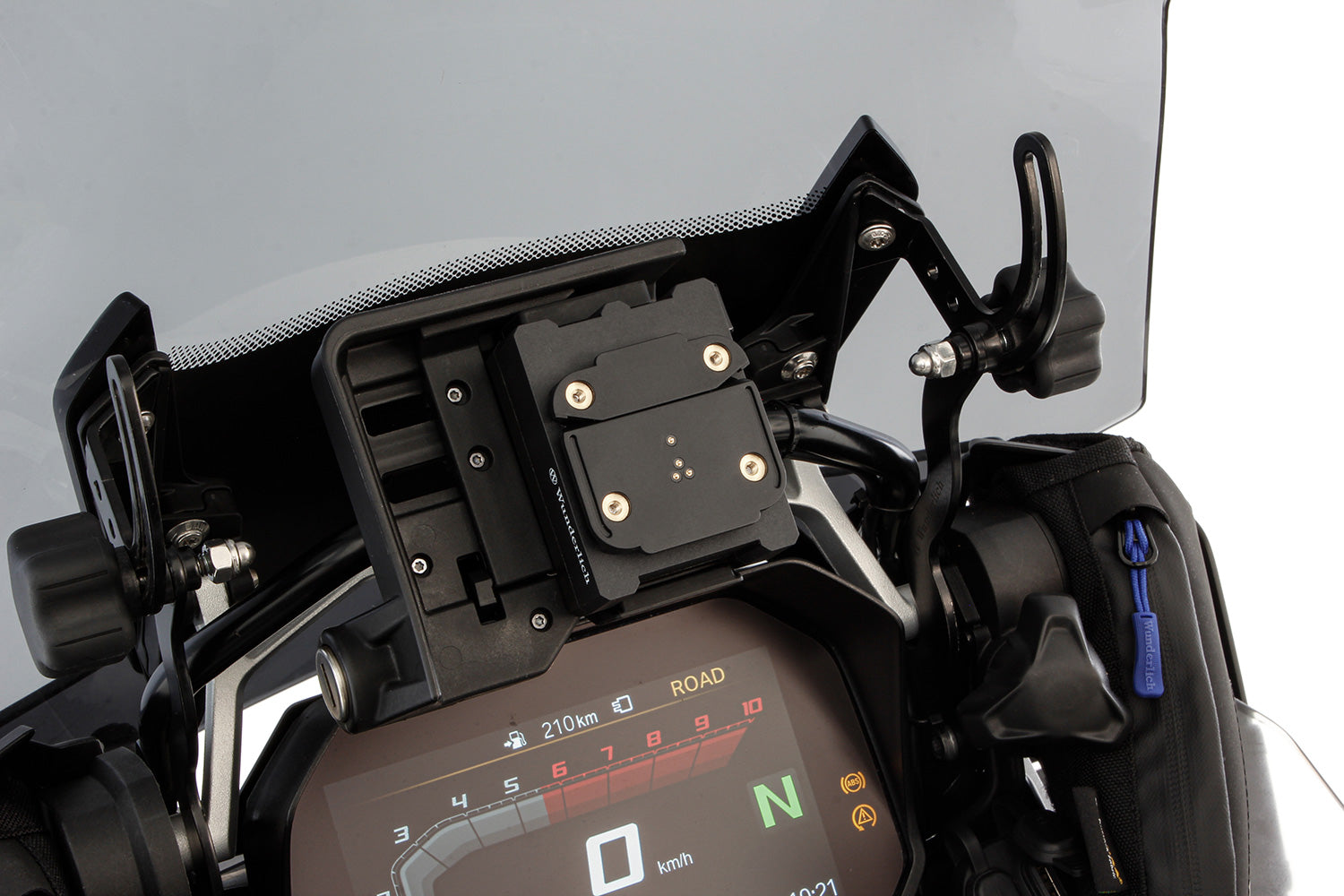 Wunderlich navigation adapter for zūmo XT and TomTom for BMW Navigator preparation