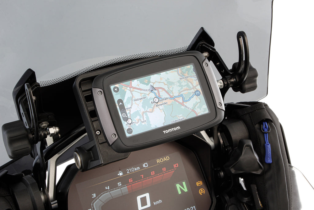 Wunderlich navigation adapter for zūmo XT and TomTom for BMW Navigator preparation