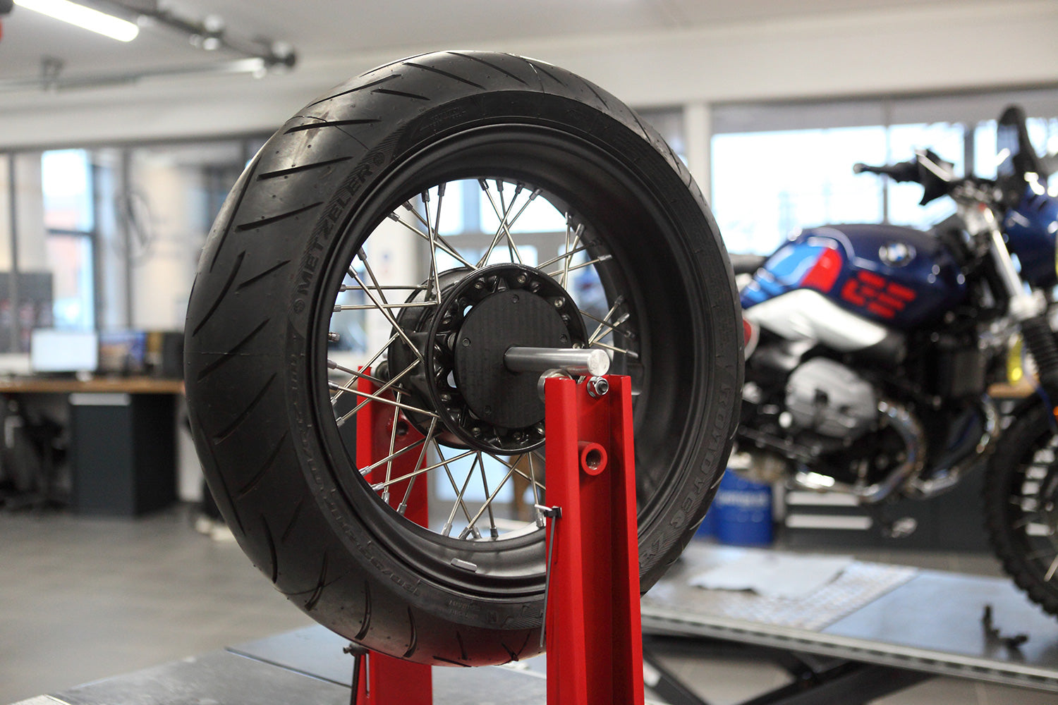 Wunderlich balance adapter for rear wheel