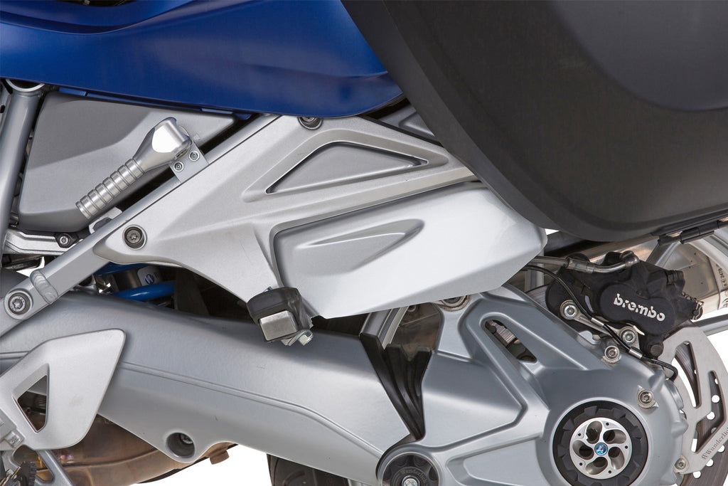 Dirt trap pillion seat mount