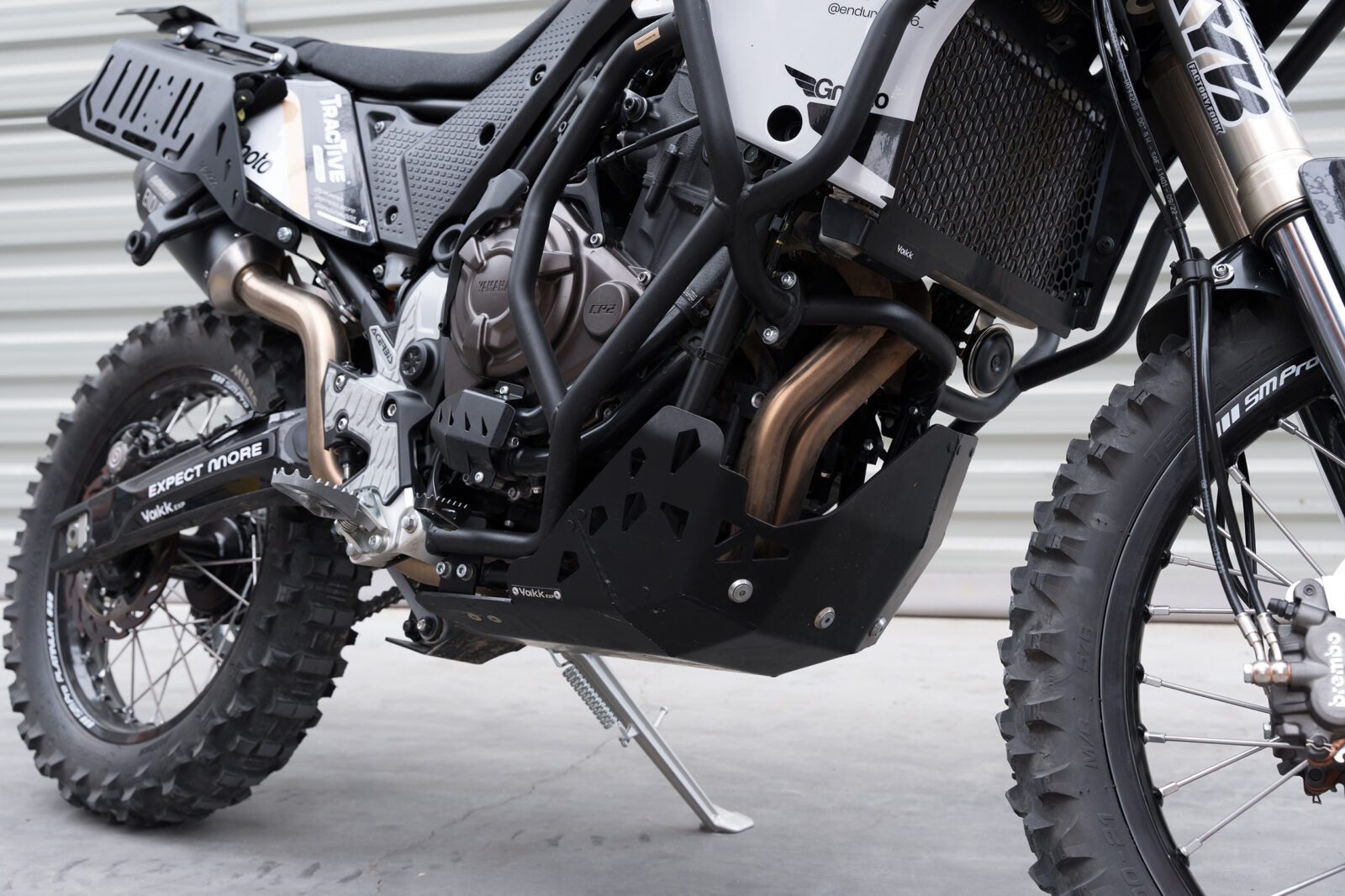 Yakk EXP Engine Guard Black