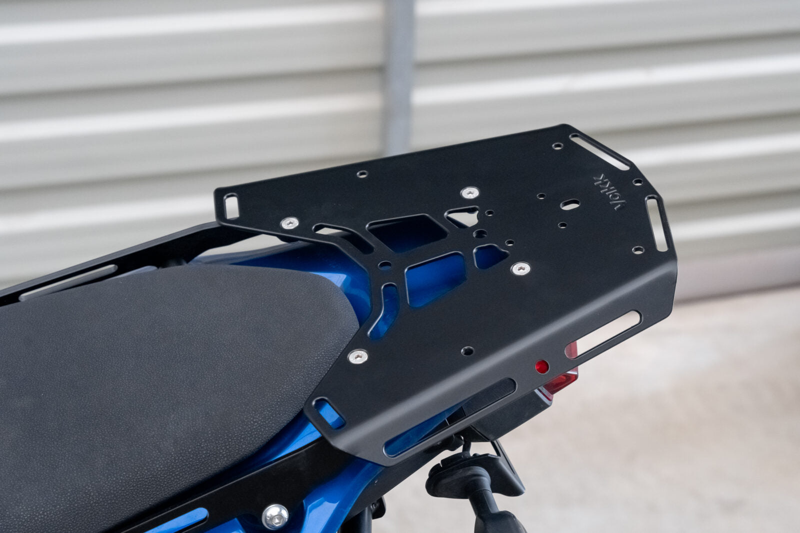 Yakk EXP Luggage Plate Black