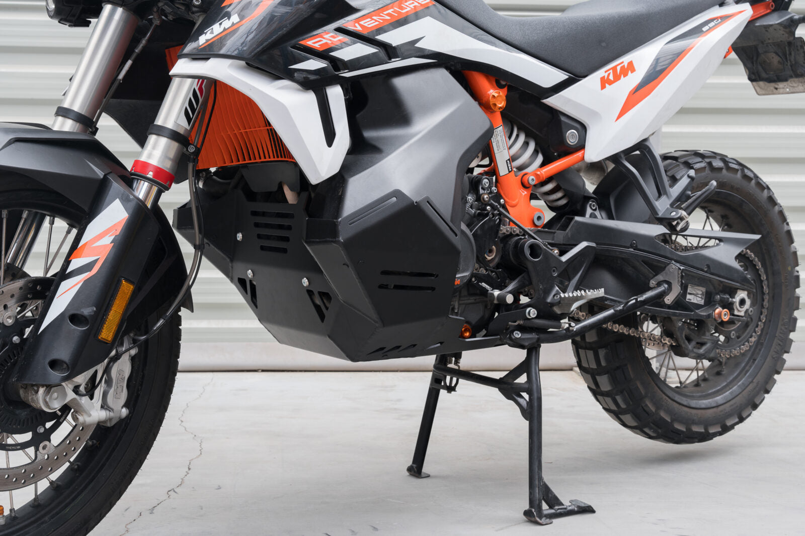 Yakk EXP Engine Guard Black