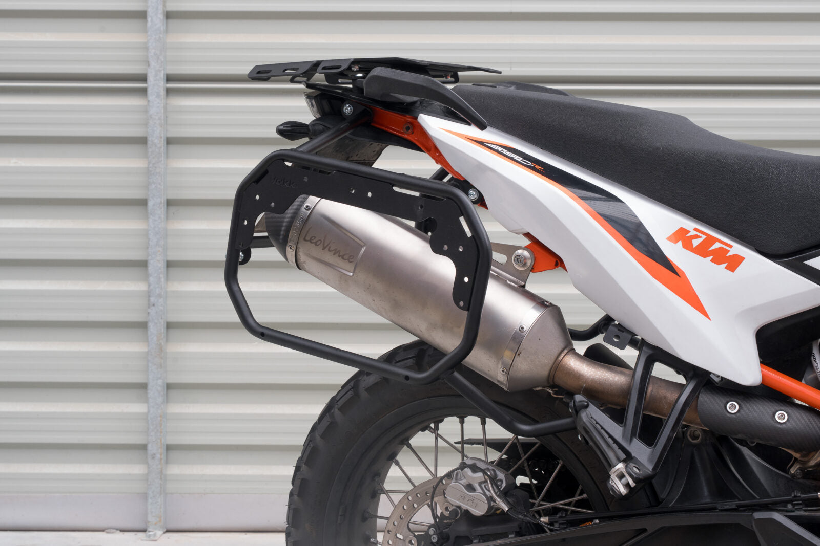 Yakk EXP Side Carrier Black