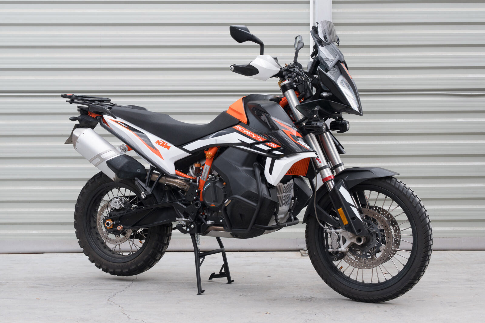 Yakk EXP Centre Stand Black