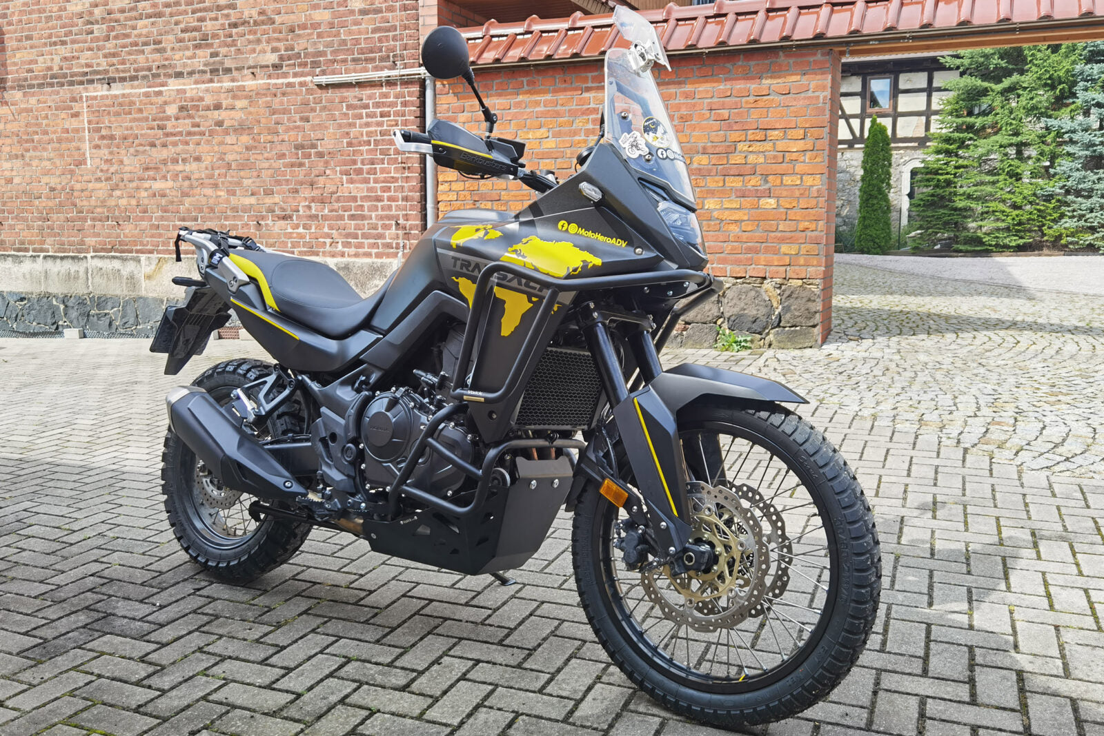 Yakk EXP Upper Crash Bar Black