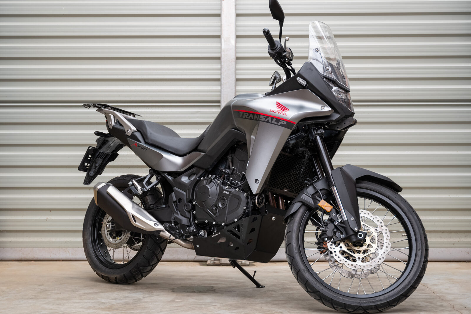 Yakk EXP Engine Guard Black