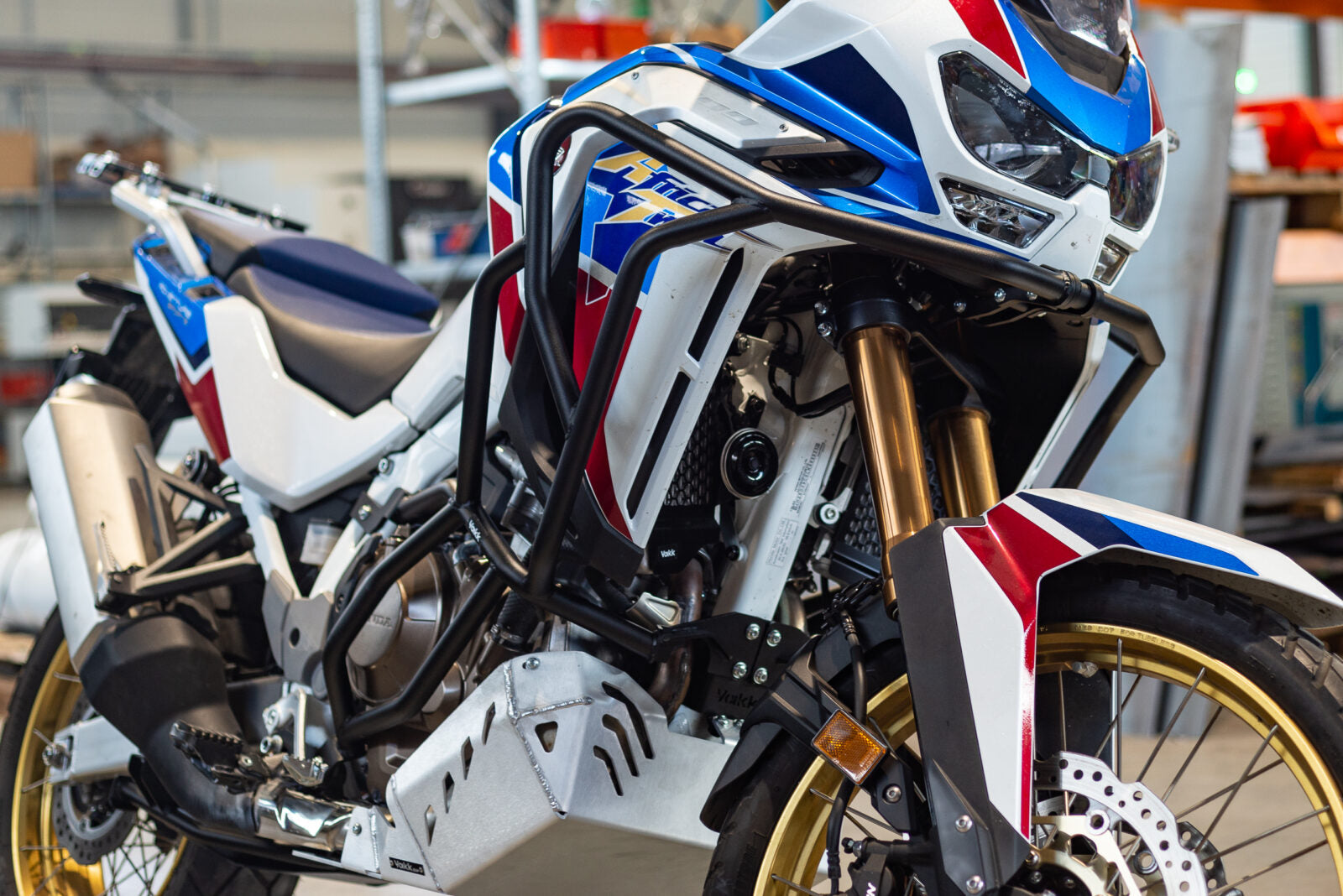 Yakk EXP Crash Bar White