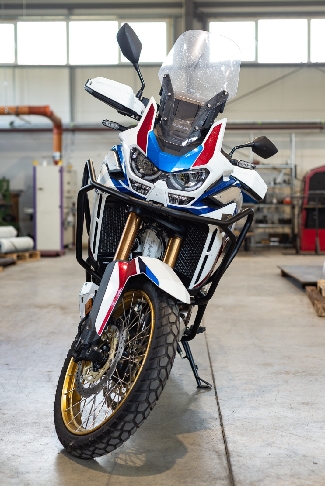 Yakk EXP Crash Bar White