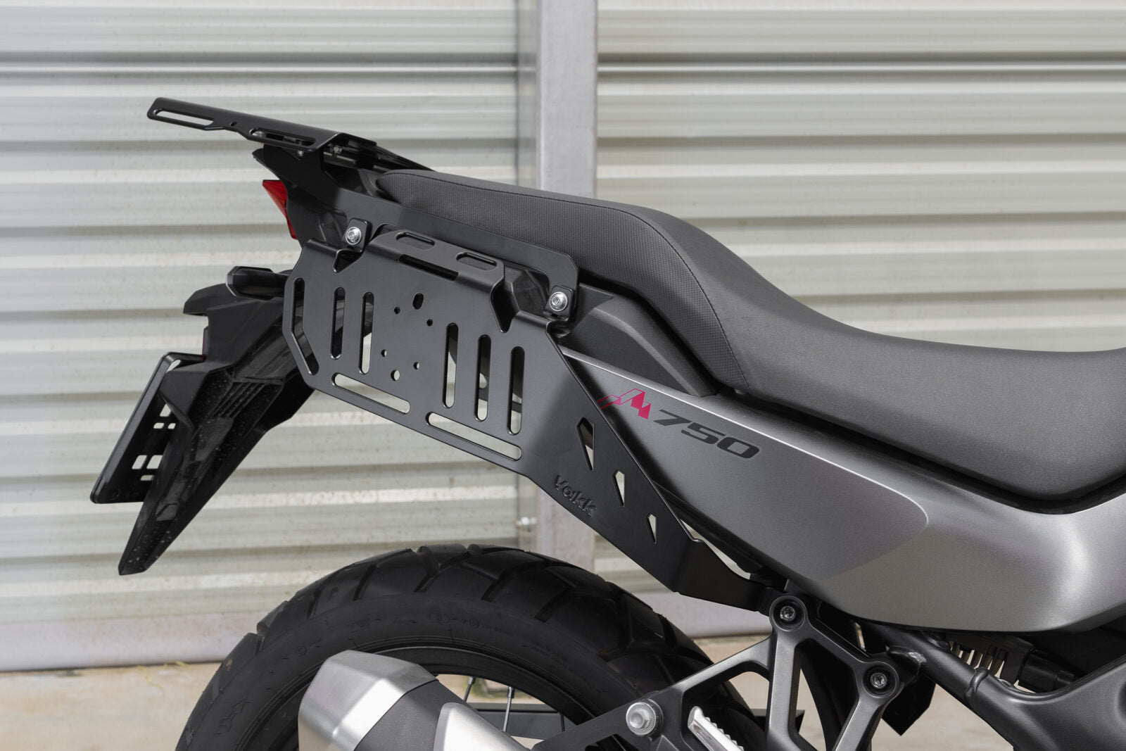 Yakk EXP Side and Centre Pannier Rack Black