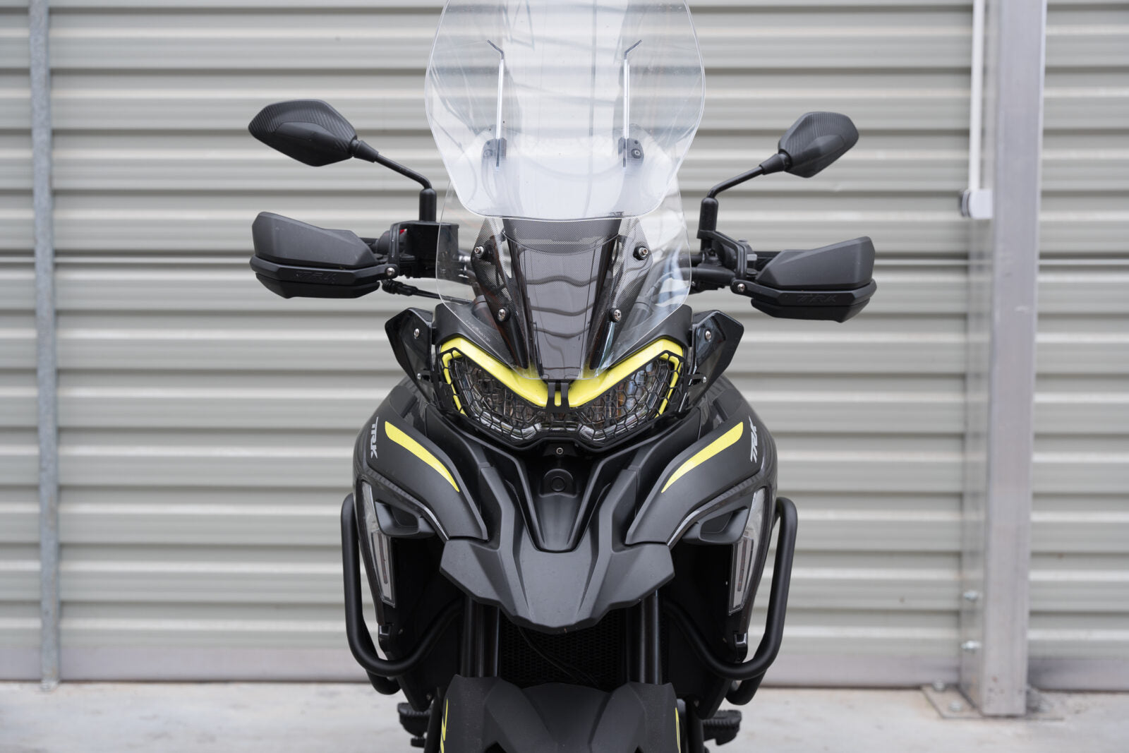 Yakk EXP Headlight Guard Black