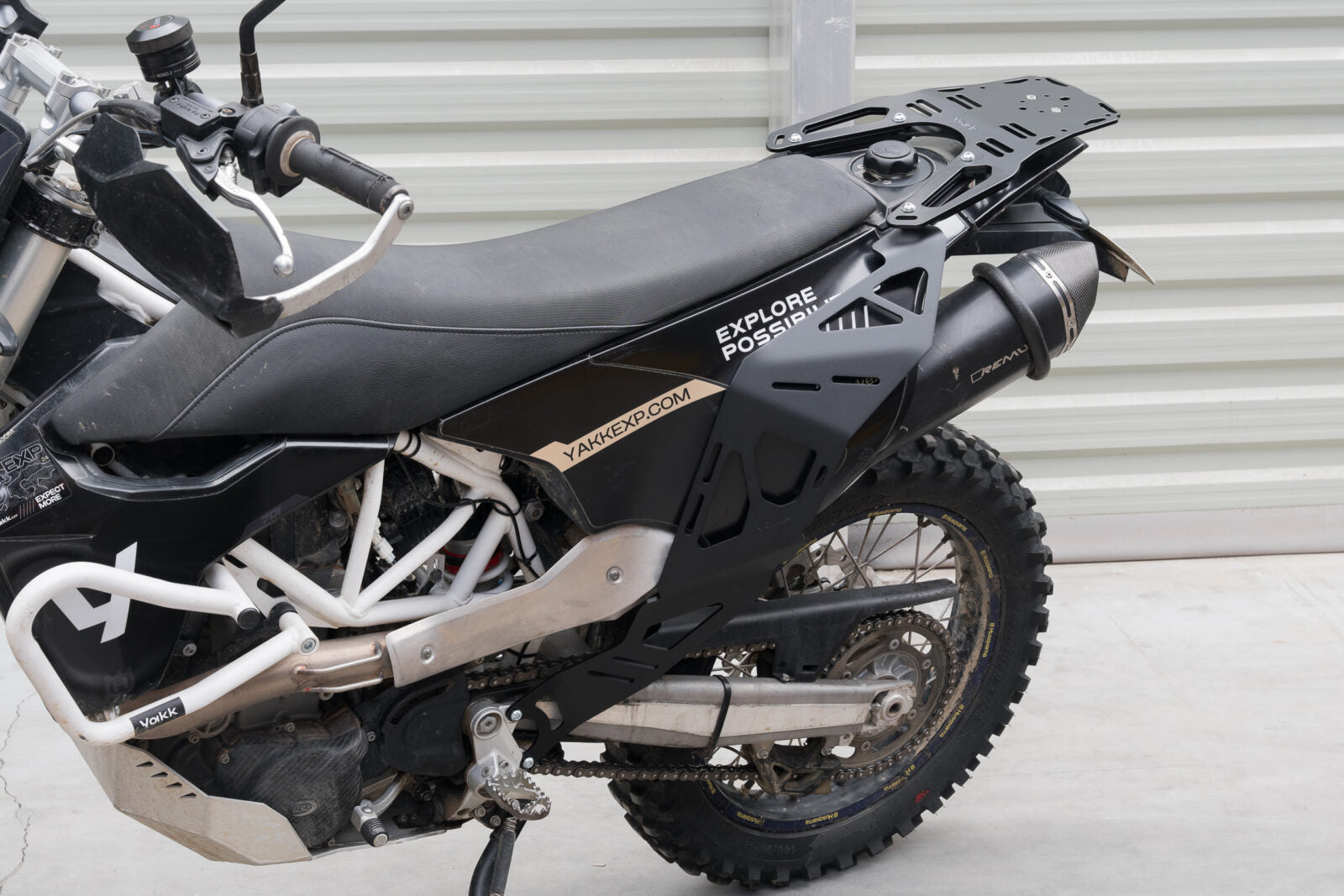 Yakk EXP Side and Centre Pannier Rack Black