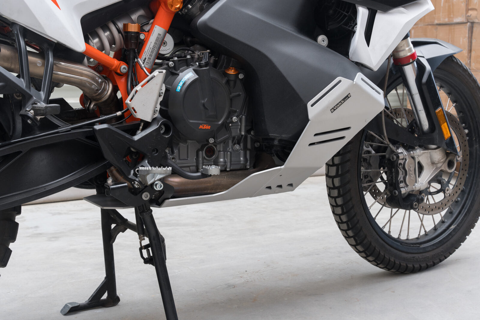 Yakk EXP Engine Guard Silver