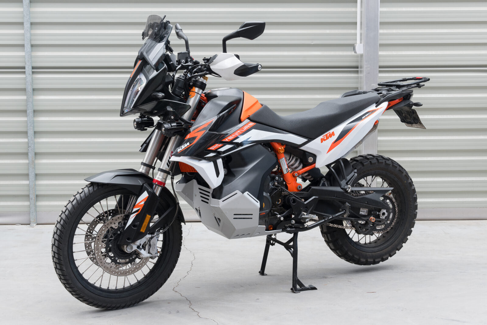 Yakk EXP Engine Guard Silver