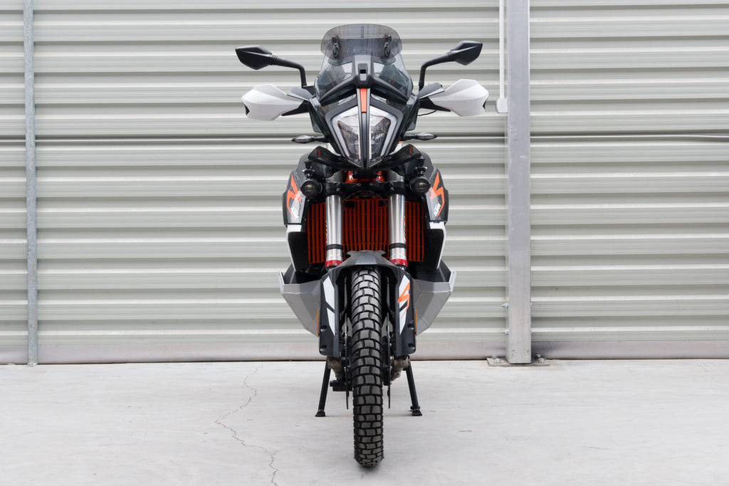 Yakk EXP Engine Guard Silver