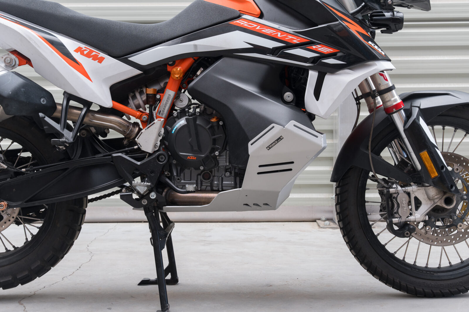 Yakk EXP Engine Guard Silver