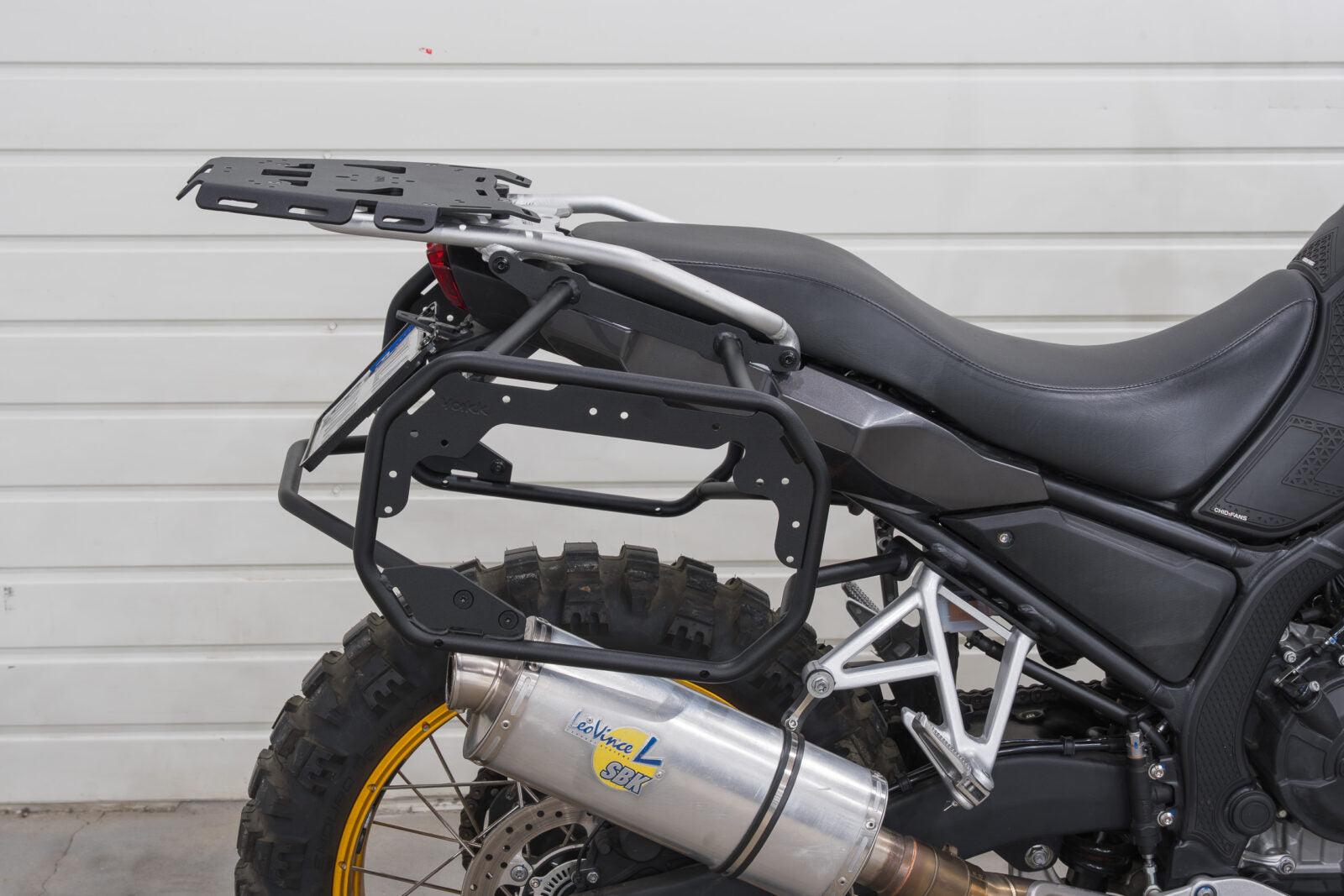 Yakk EXP Side Carrier Black