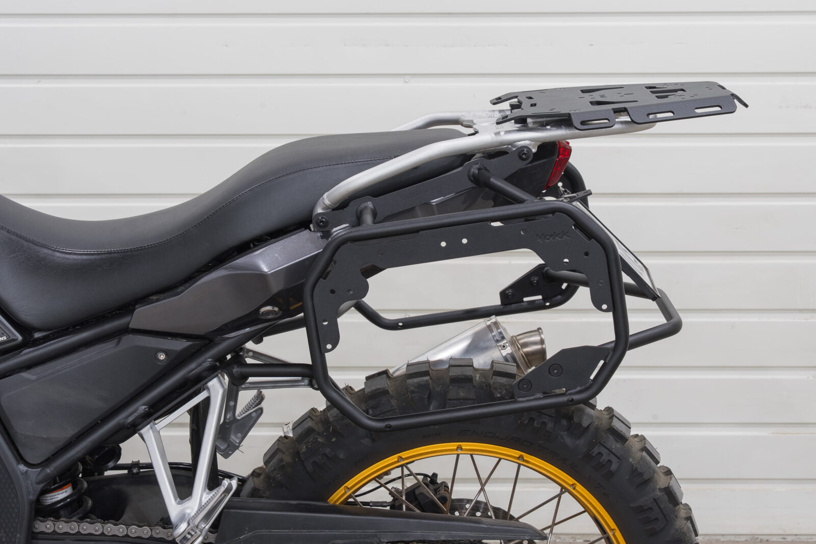 Yakk EXP Side Carrier Black