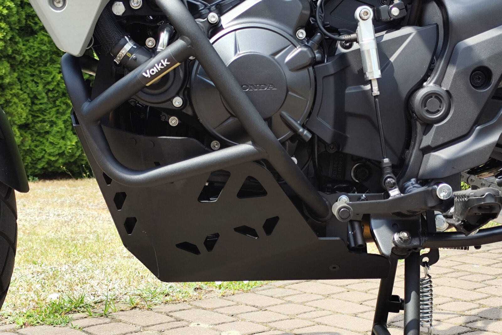Yakk EXP Skid Plate Black