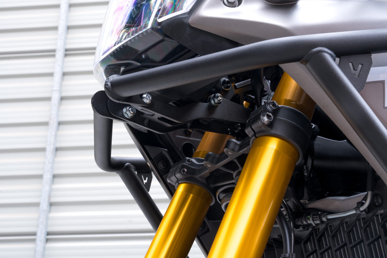 Yakk EXP Crash Bar Black