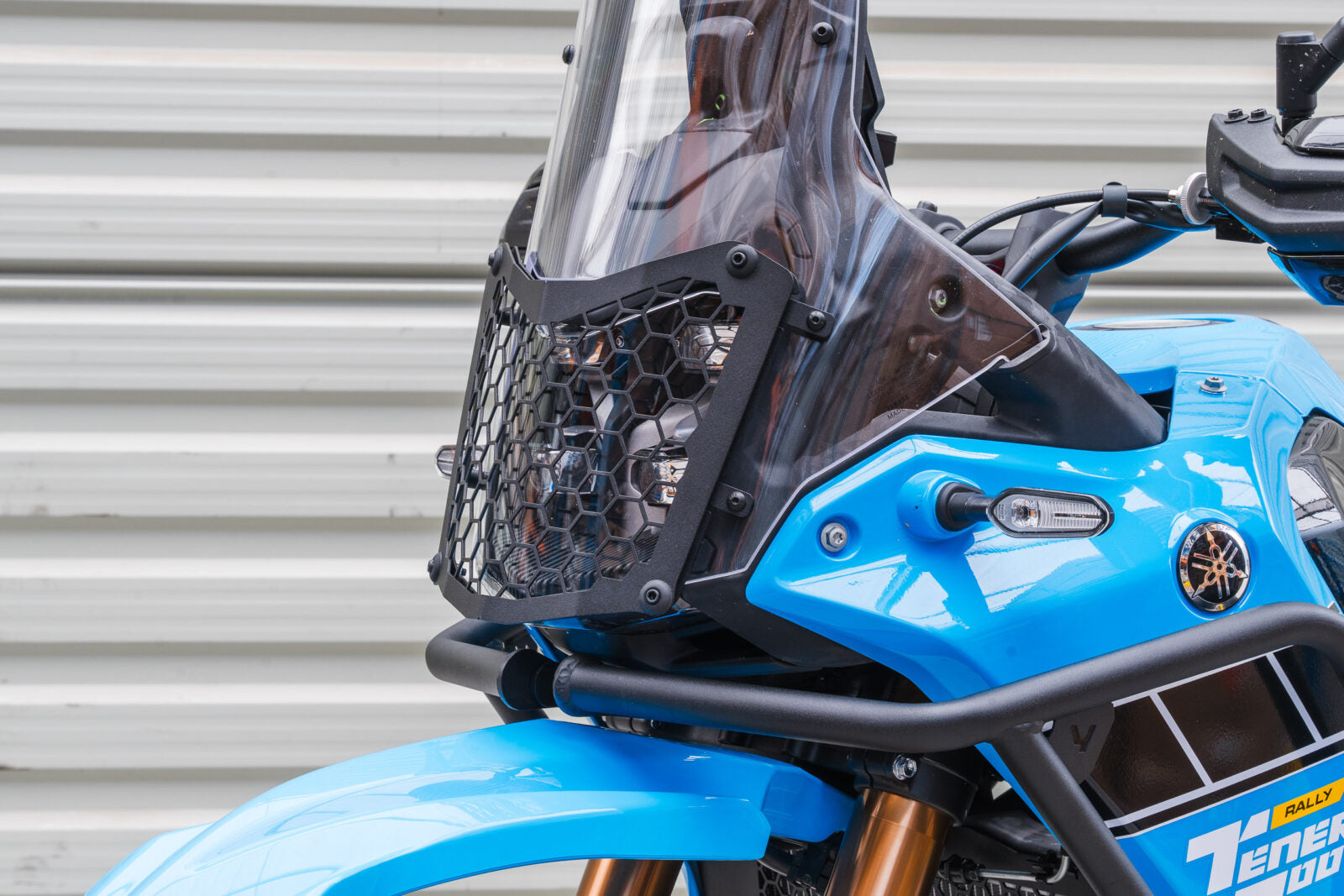 Yakk EXP Headlight Guard Black