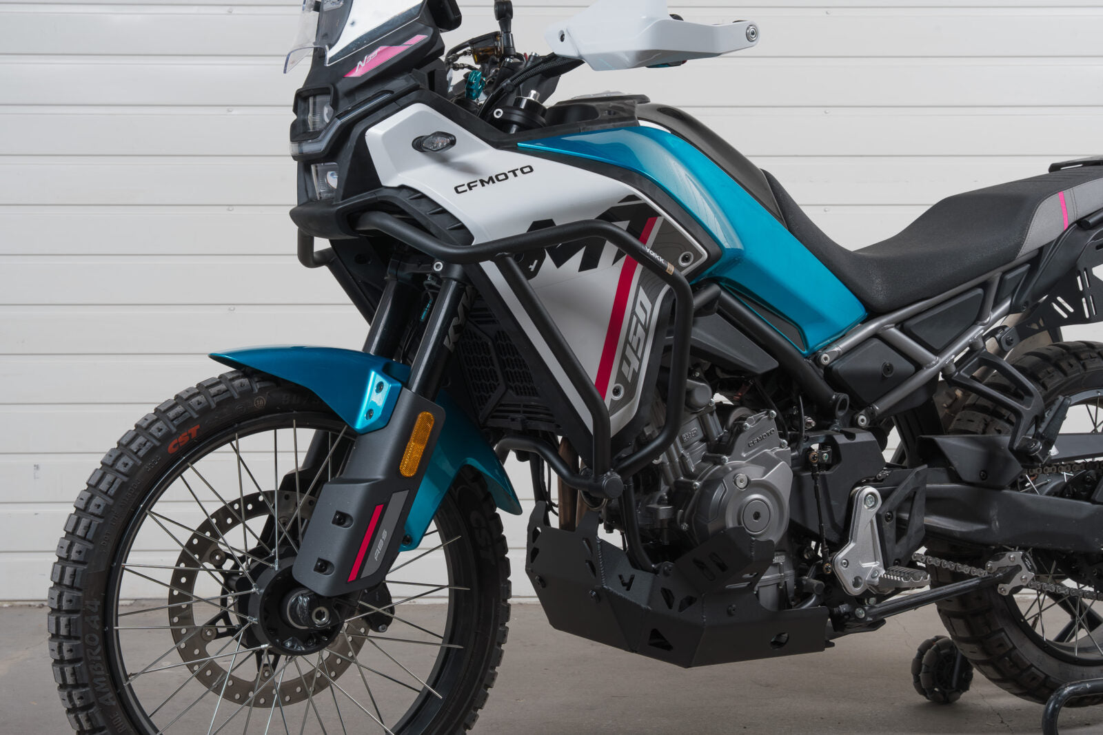 Yakk EXP Crash Bar Black