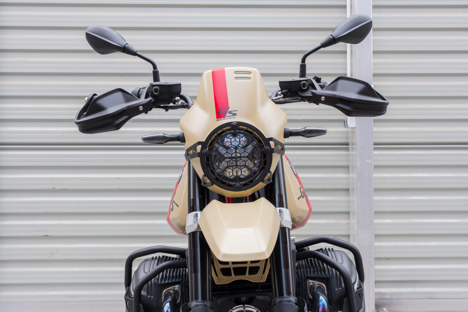Yakk EXP Headlight Guard Black