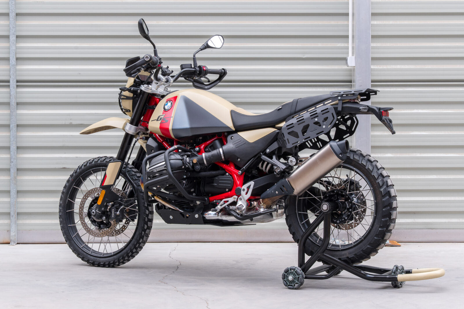 Yakk EXP Crash Bar Black