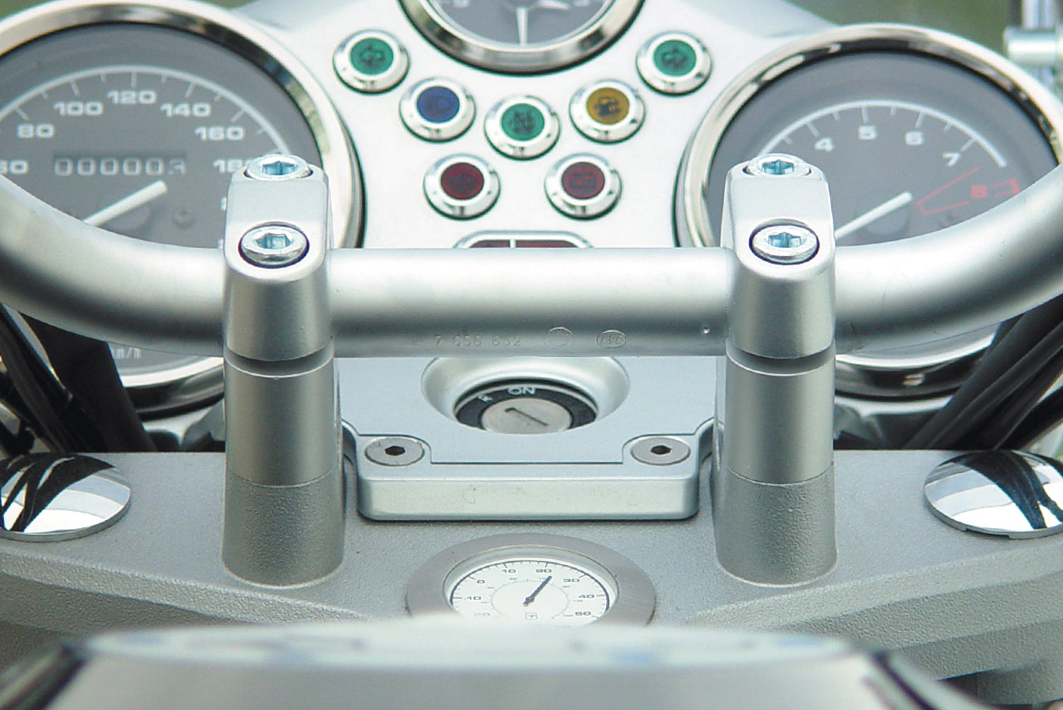 Handlebar riser