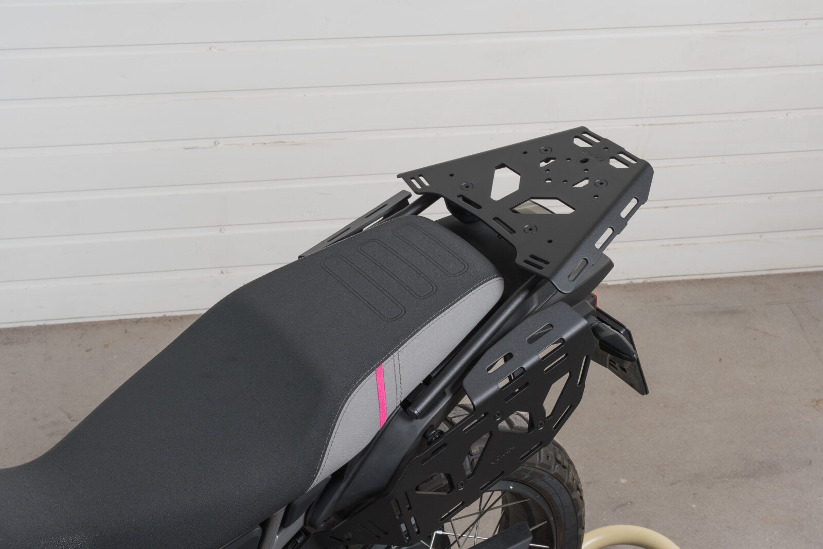 Yakk EXP Luggage Plate for Soft Luggage - including mounting rack Black