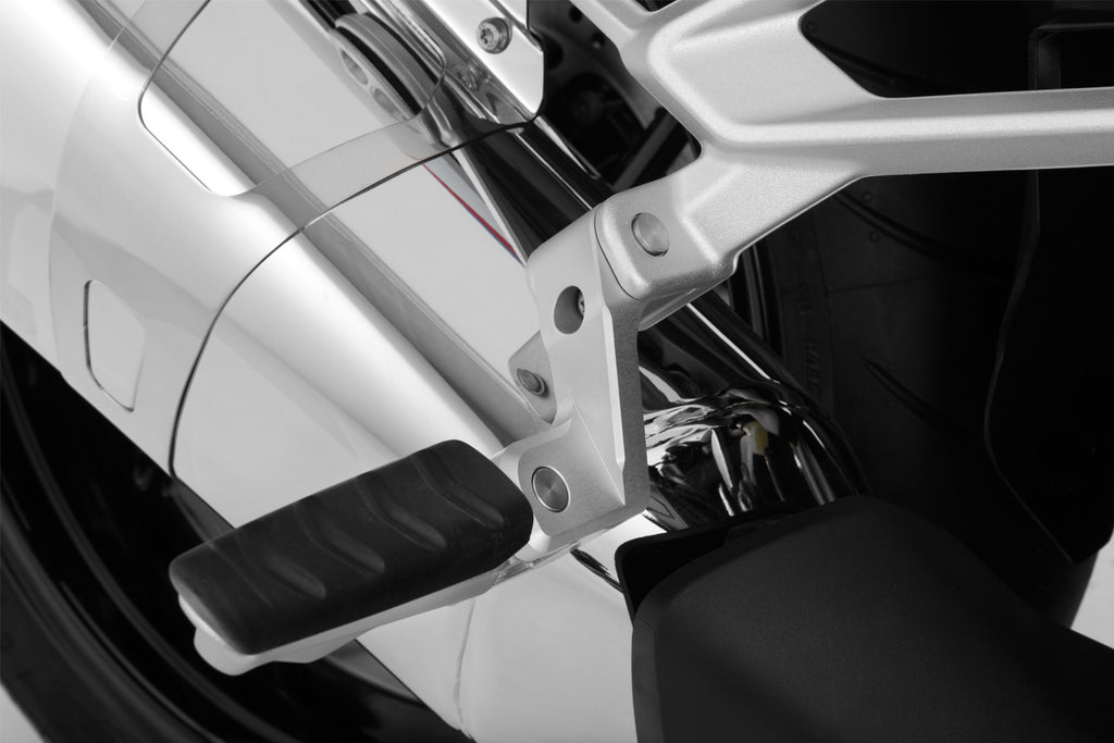 Wunderlich passenger footrest lowering kit
