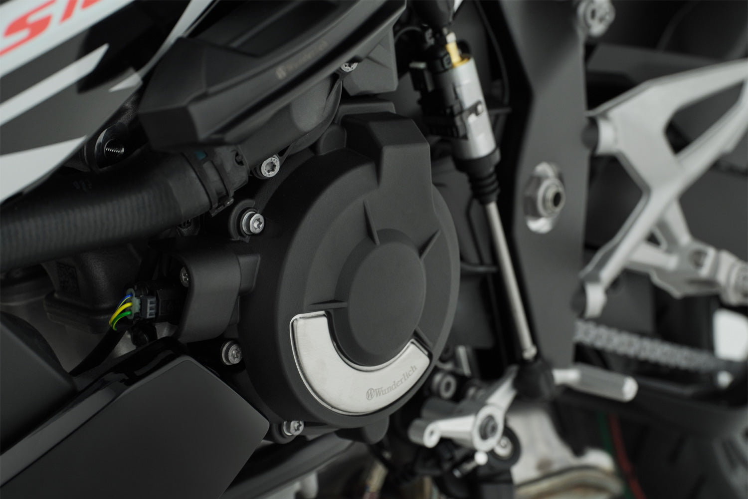 Wunderlich engine protective cover set for clutch and alternator