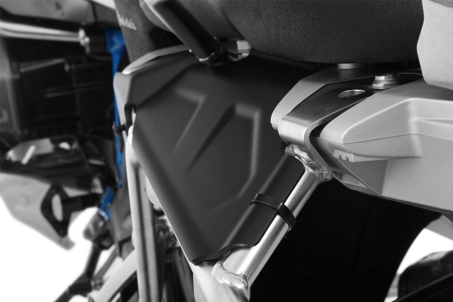 Wunderlich case carrier spray protection
