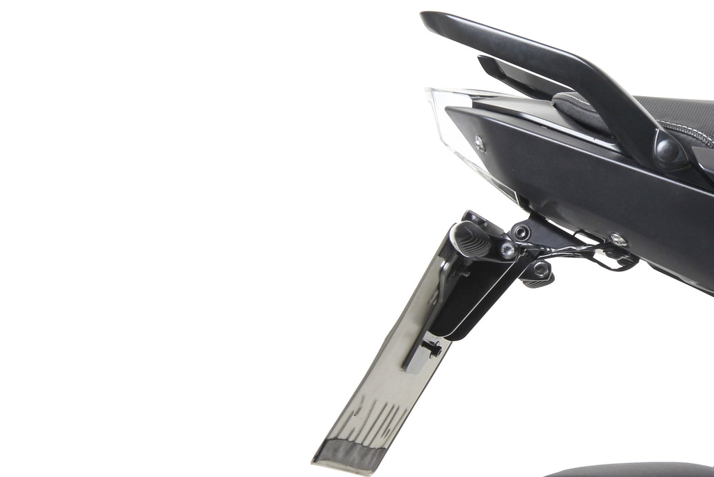 Indicator bracket for number plate holder (original indicators)