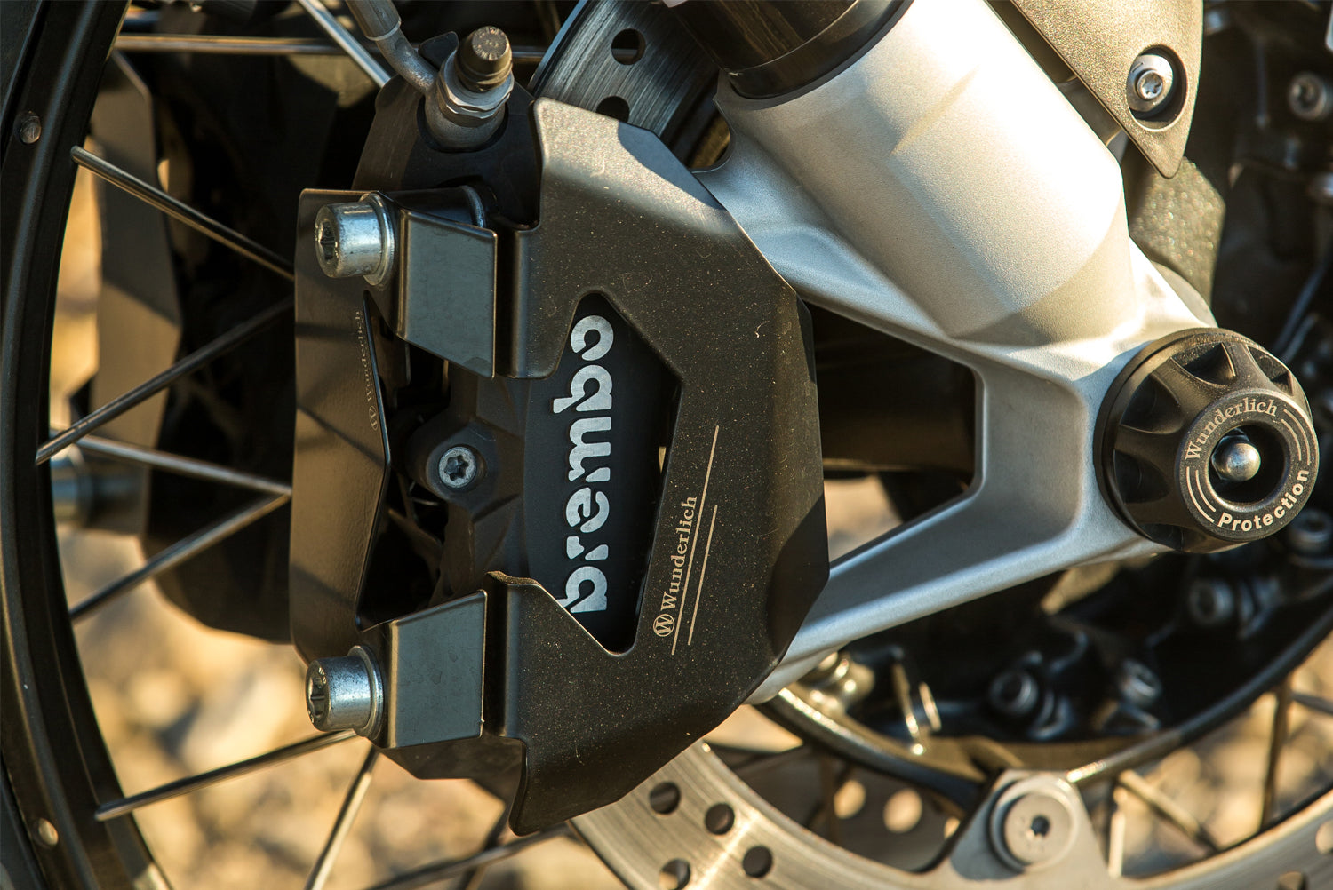 Brake caliper cover front set