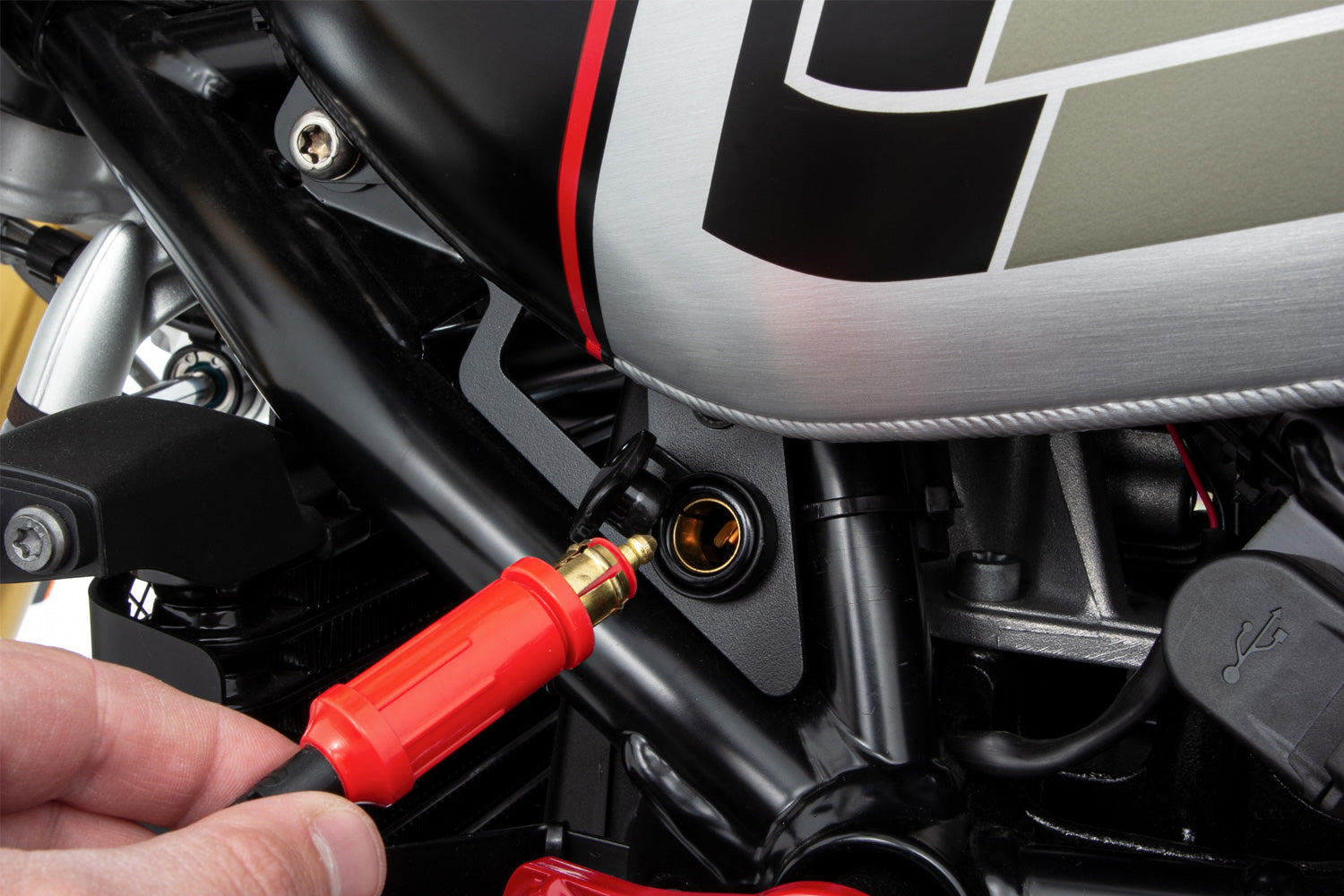 Wunderlich on-board socket