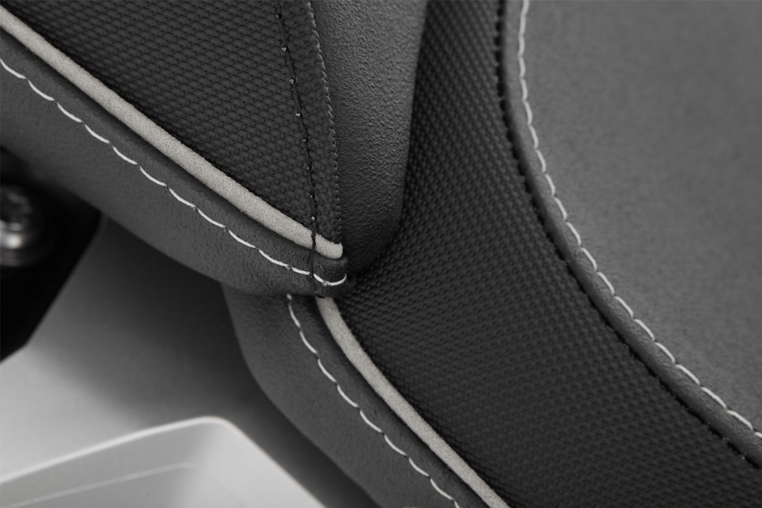 Wunderlich rider seat AKTIVKOMFORT with aftermarket seat heating