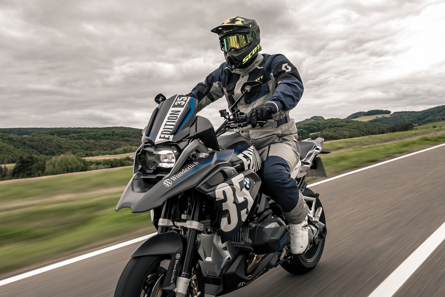 Wunderlich AKTIVKOMFORT rider seat - with seat heating Smart Plug & Play