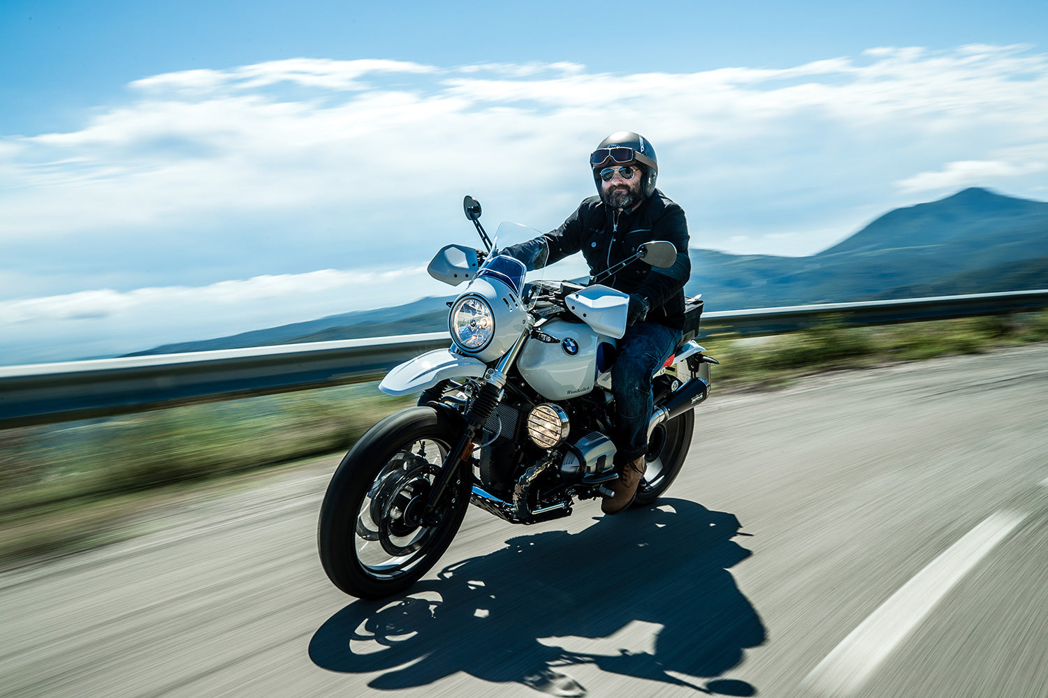 Wunderlich exhaust pipe holder R nineT